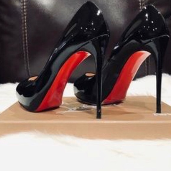 like new Louboutins new very prive stilettos - Picture 3 of 8